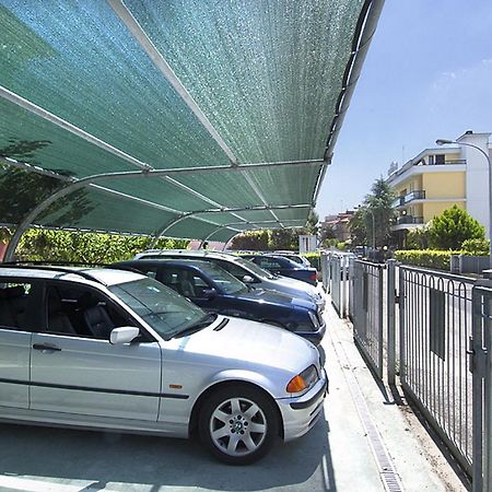 Hotel Imperial San Benedetto del Tronto Ngoại thất bức ảnh
