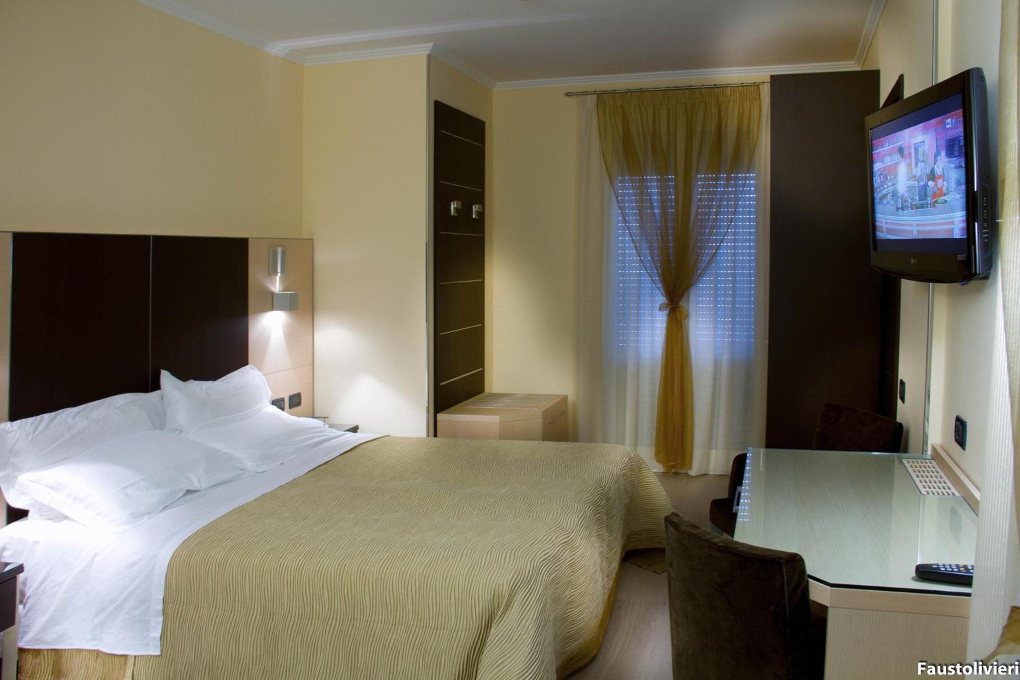 Hotel Imperial San Benedetto del Tronto Ngoại thất bức ảnh