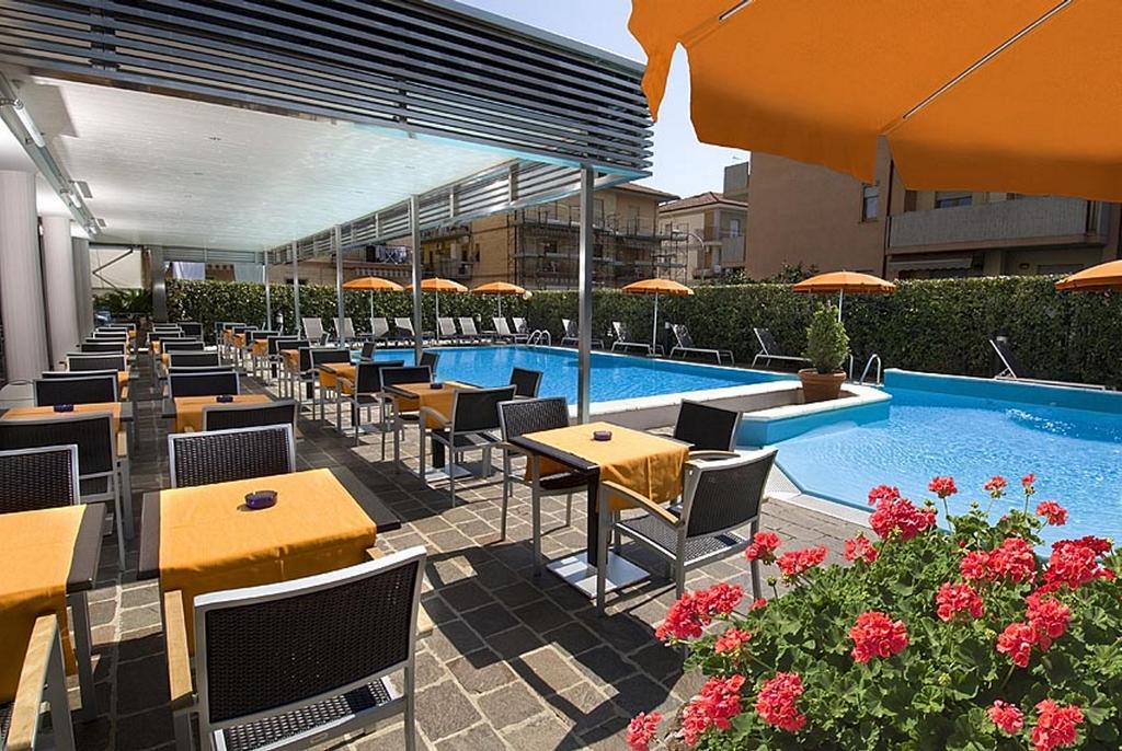 Hotel Imperial San Benedetto del Tronto Ngoại thất bức ảnh