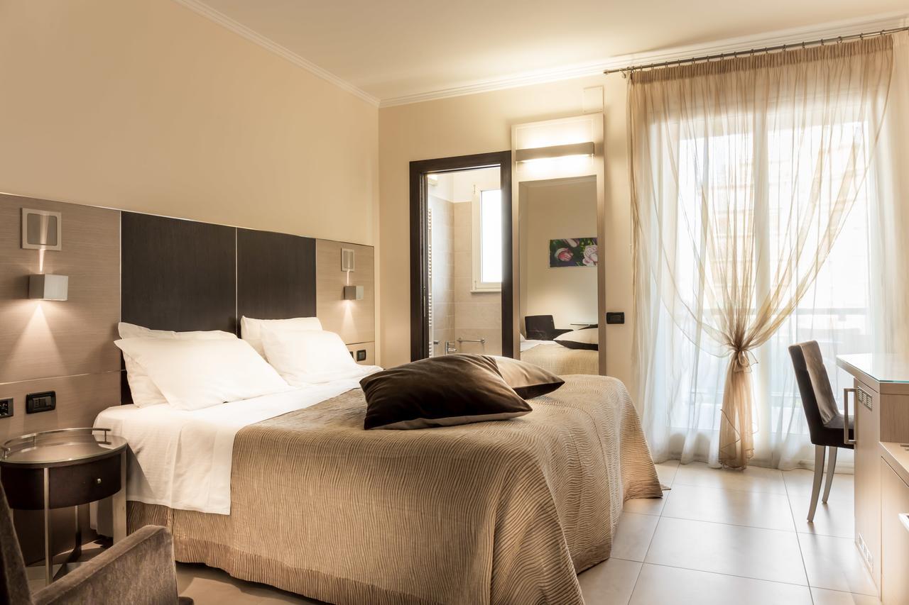 Hotel Imperial San Benedetto del Tronto Ngoại thất bức ảnh