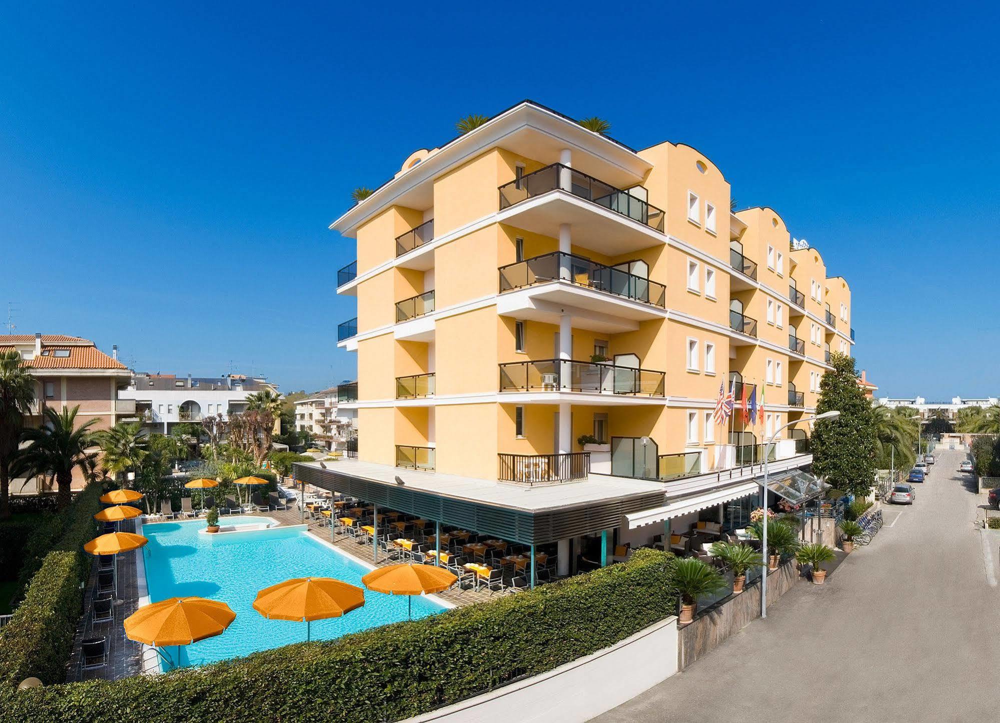 Hotel Imperial San Benedetto del Tronto Ngoại thất bức ảnh