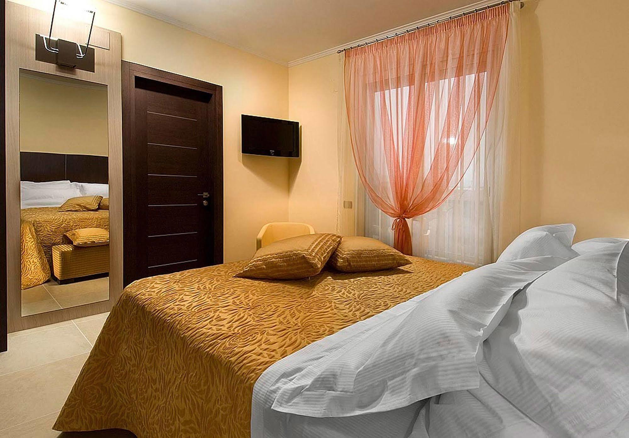 Hotel Imperial San Benedetto del Tronto Ngoại thất bức ảnh