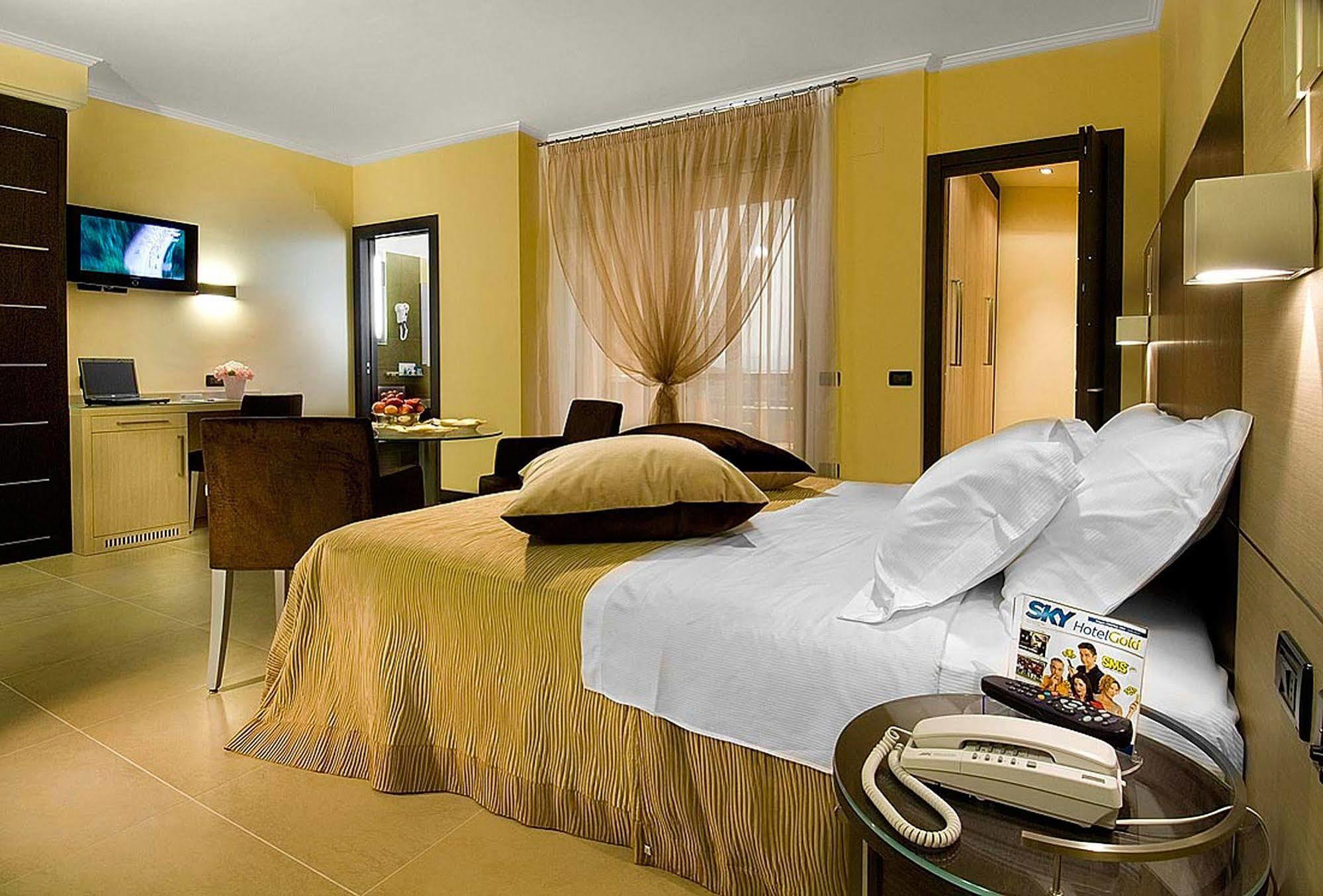 Hotel Imperial San Benedetto del Tronto Ngoại thất bức ảnh