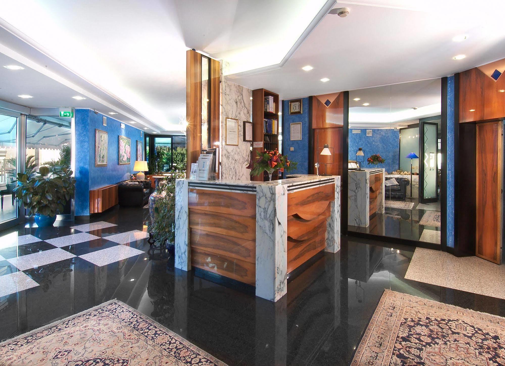 Hotel Imperial San Benedetto del Tronto Ngoại thất bức ảnh